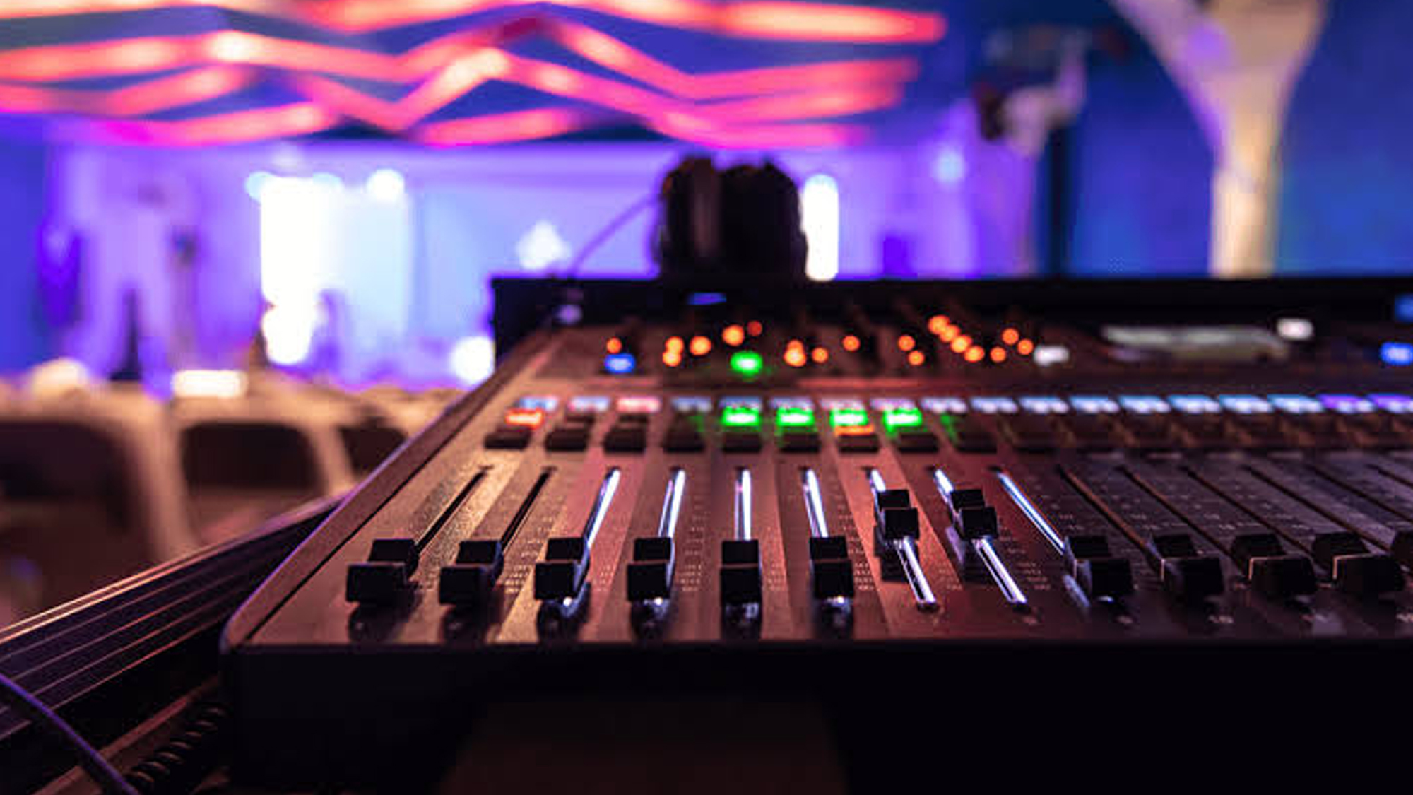 AV SOLUTION 